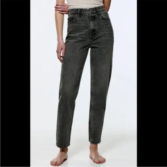 Zara 90s High Waisted Black Mom Jeans - Picture 1 of 7